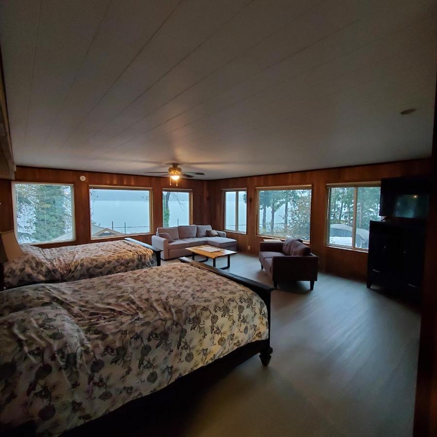 Royal Harrison Retreat Villa Harrison Hot Springs Bagian luar foto